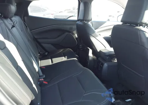 2025 Ford Mustang Mach-E Premium z USA, uszkodzony, nr VIN 3FMTK3R7XSMA30434